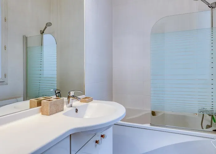 Bed and Breakfast Dans Les Arbres A Montmartre Παρίσι